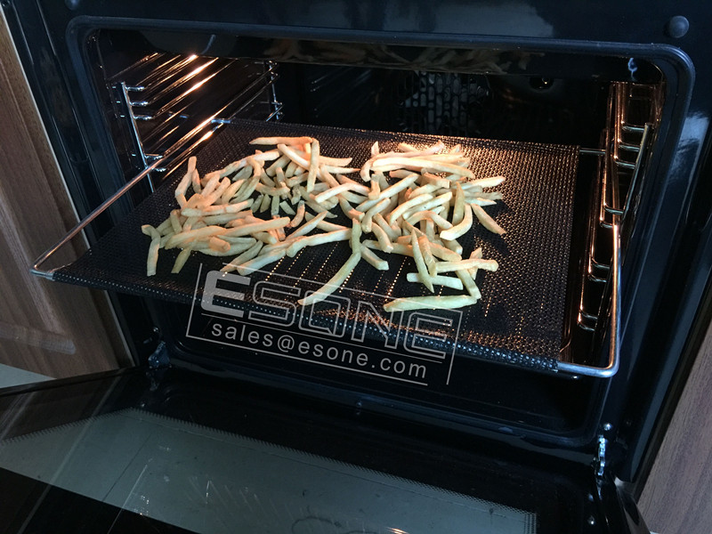 Oven crisper tray